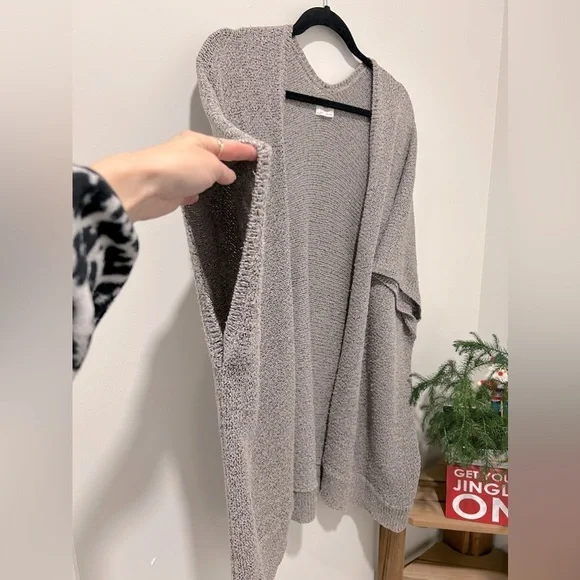 Aritzia Community Iconic Cape Oversized Cotton Blend Knitted Cardigan size XS/S - Picture 6 of 8